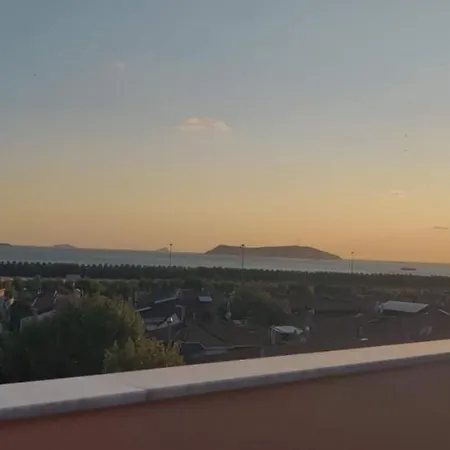 Sleek Flat Near Public Transportation In Maltepe Istanbul