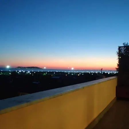 Sleek Flat Near Public Transportation In Maltepe Apartment Istanbul
